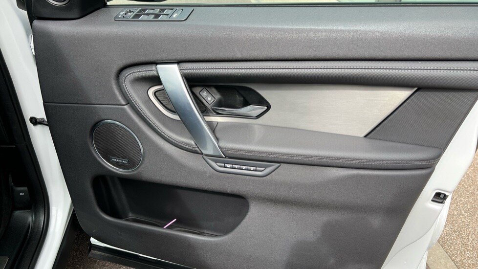 Used Land Rover Discovery Sport 2024 for sale - 75584331: Photo 34