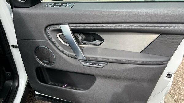 Used Land Rover Discovery Sport 2024 for sale - 75584331: Photo 34