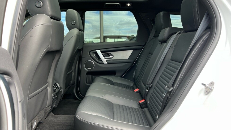 Used Land Rover Discovery Sport 2024 for sale - 75584331: Photo 4