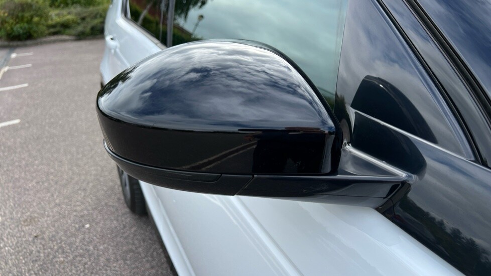 Used Land Rover Discovery Sport 2024 for sale - 75584331: Photo 52