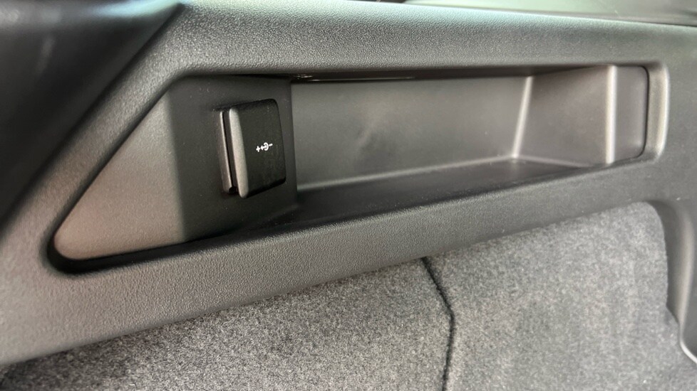 Used Land Rover Discovery Sport 2024 for sale - 75584331: Photo 56