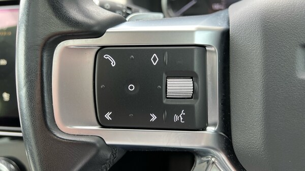 Used Land Rover Discovery 2023 for sale - 76140393: Photo 37