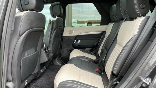 Used Land Rover Discovery 2023 for sale - 76140393: Photo 4