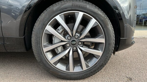 Used Land Rover Discovery 2023 for sale - 76140393: Photo 8