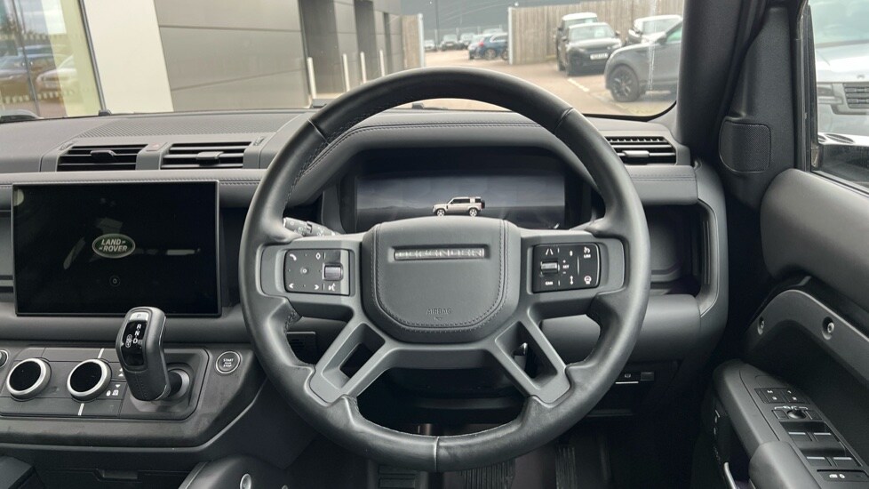 Used Land Rover Defender 2025 for sale - 76868539: Photo 15
