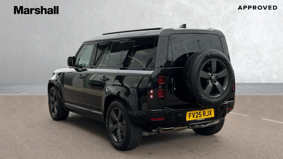 Used Land Rover Defender 2025 for sale - 76868539: Photo 2