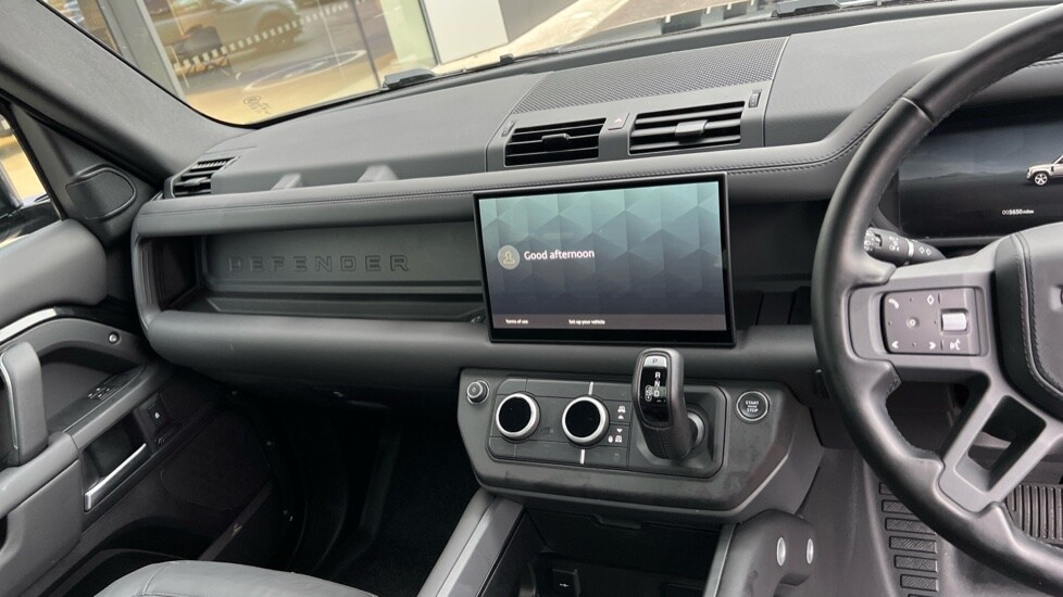 Used Land Rover Defender 2025 for sale - 76868539: Photo 29