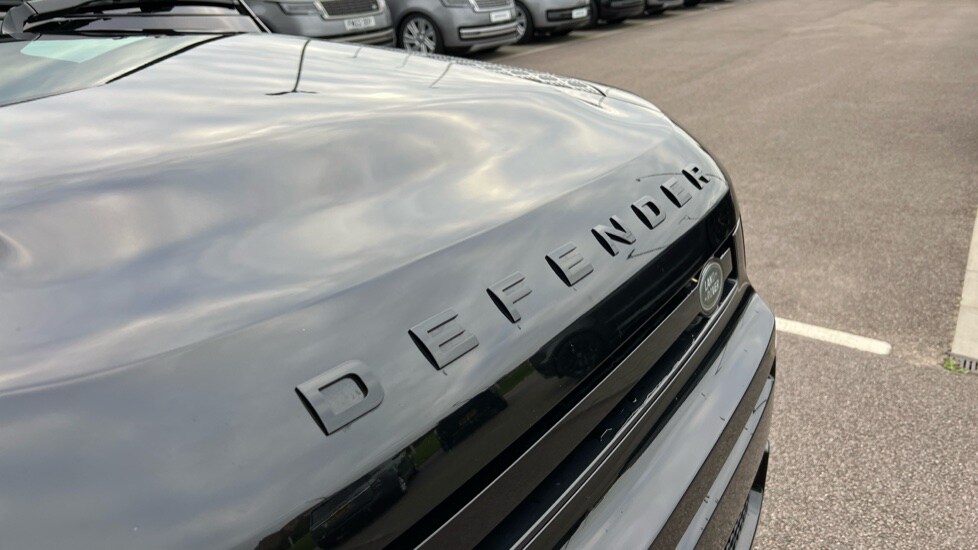 Used Land Rover Defender 2025 for sale - 76868539: Photo 39