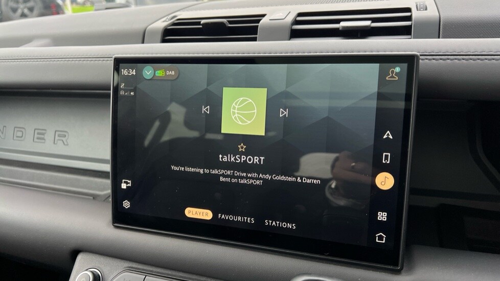 Used Land Rover Defender 2025 for sale - 76868539: Photo 47