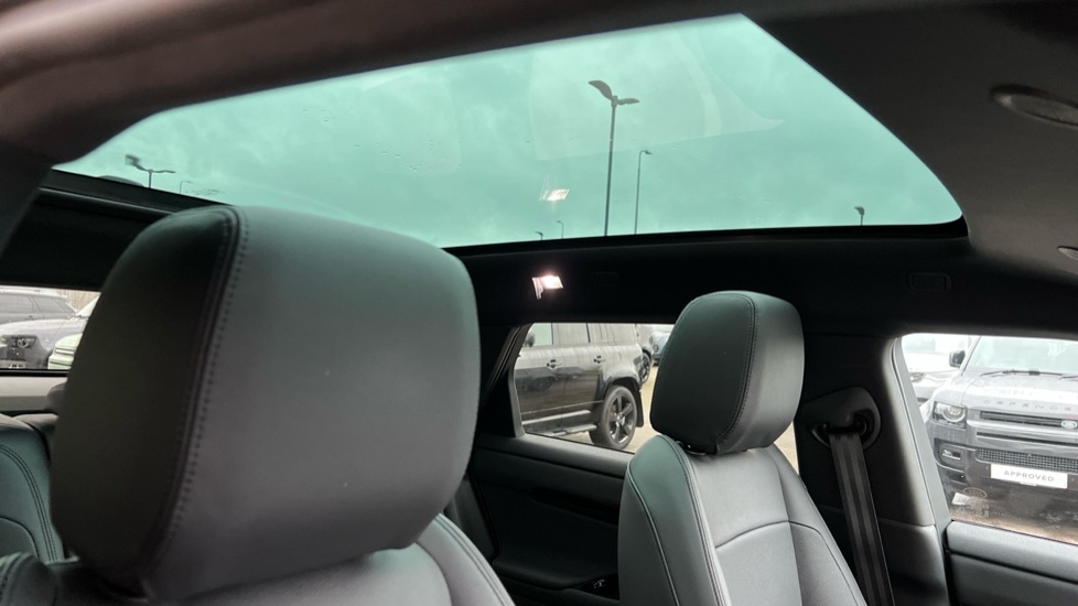 Used Land Rover Range Rover Evoque 2025 for sale - 76966619: Photo 21