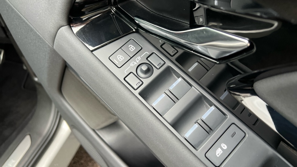 Used Land Rover Range Rover Evoque 2025 for sale - 76966619: Photo 35