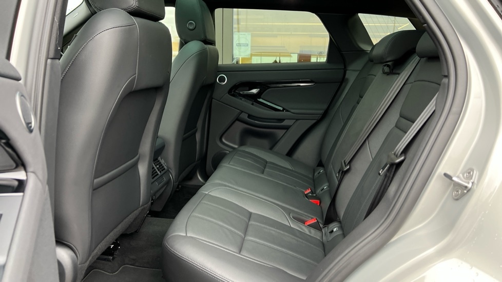 Used Land Rover Range Rover Evoque 2025 for sale - 76966619: Photo 4