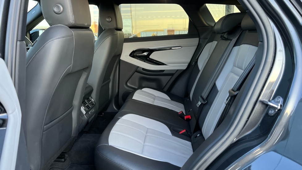 Used Land Rover Range Rover Evoque 2022 for sale - 76873209: Photo 4