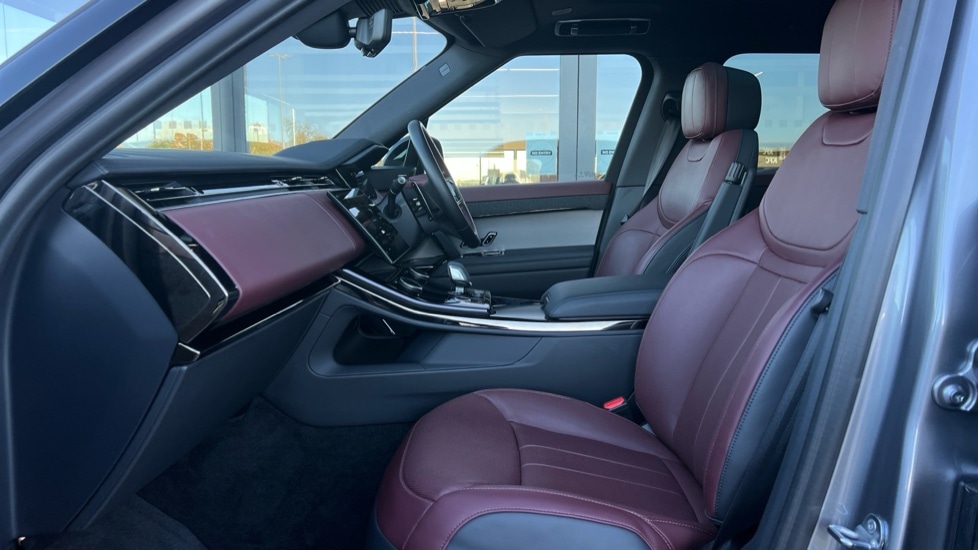 Used Land Rover Range Rover Sport 2023 for sale - 76609474: Photo 3