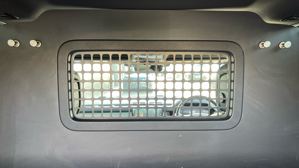 Used Land Rover Defender 2024 for sale - 76869774: Photo 18