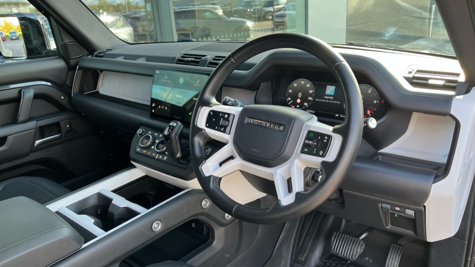 Used Land Rover Defender 2024 for sale - 76869774: Photo 28