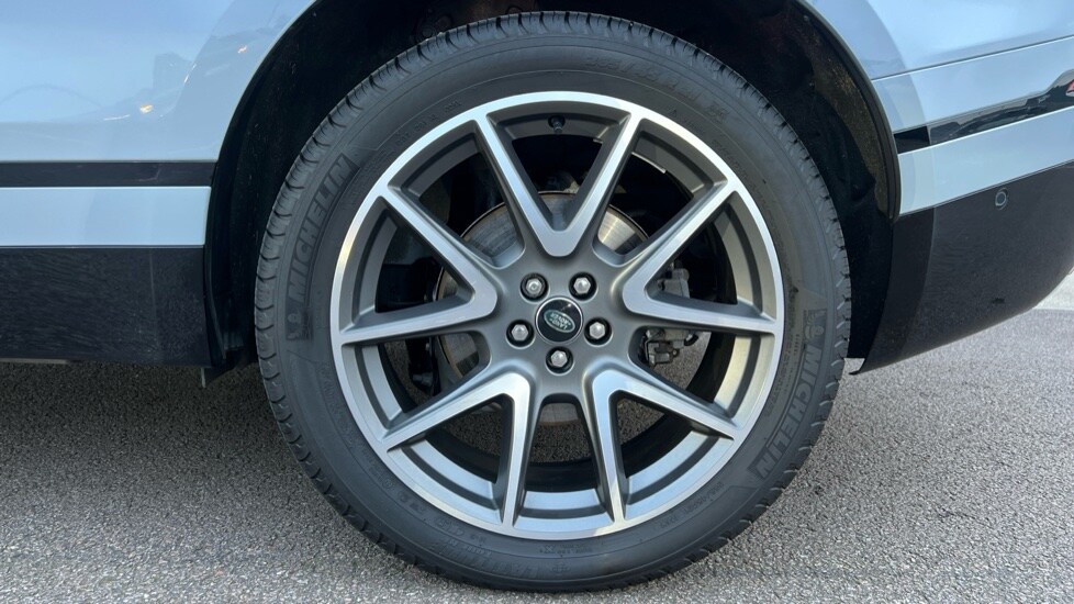 Used Land Rover Range Rover Velar 2024 for sale - 76575230: Photo 33