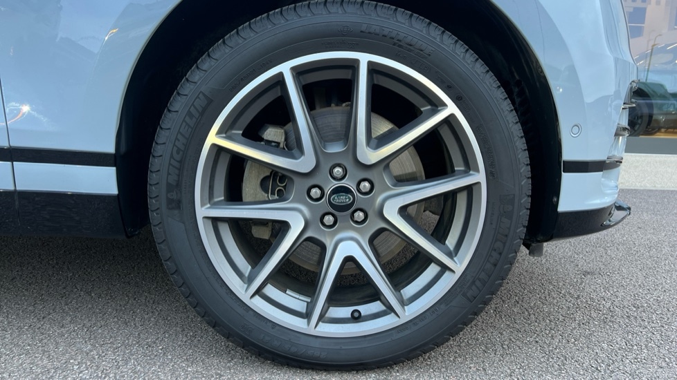 Used Land Rover Range Rover Velar 2024 for sale - 76575230: Photo 8