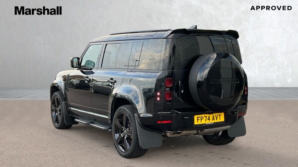 Used Land Rover Defender 2024 for sale - 76161302: Photo 2