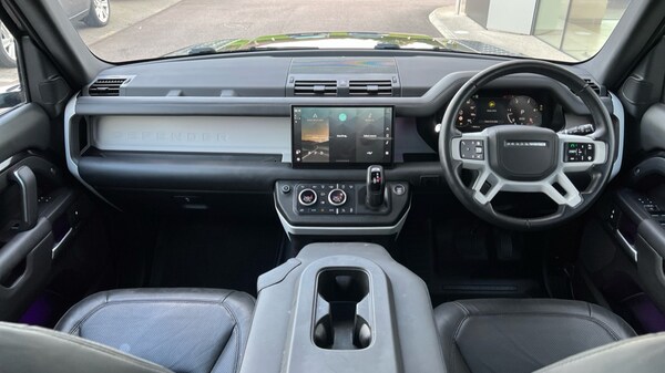 Used Land Rover Defender 2024 for sale - 76161302: Photo 9