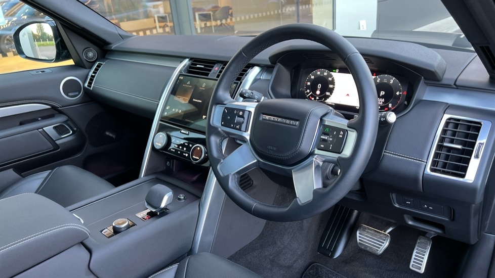 Used Land Rover Discovery 2024 for sale - 76870544: Photo 28