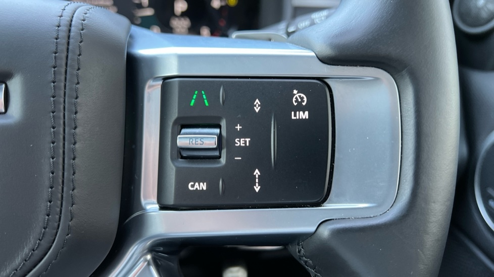 Used Land Rover Discovery 2024 for sale - 76870544: Photo 37