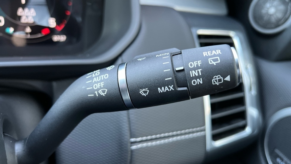 Used Land Rover Discovery 2024 for sale - 76870544: Photo 38