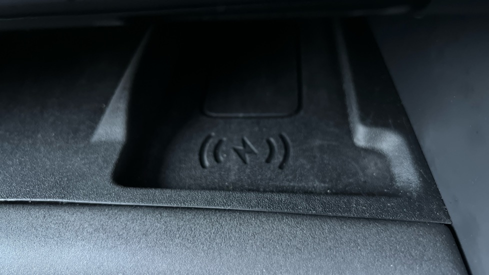 Used Land Rover Discovery 2024 for sale - 76870544: Photo 48