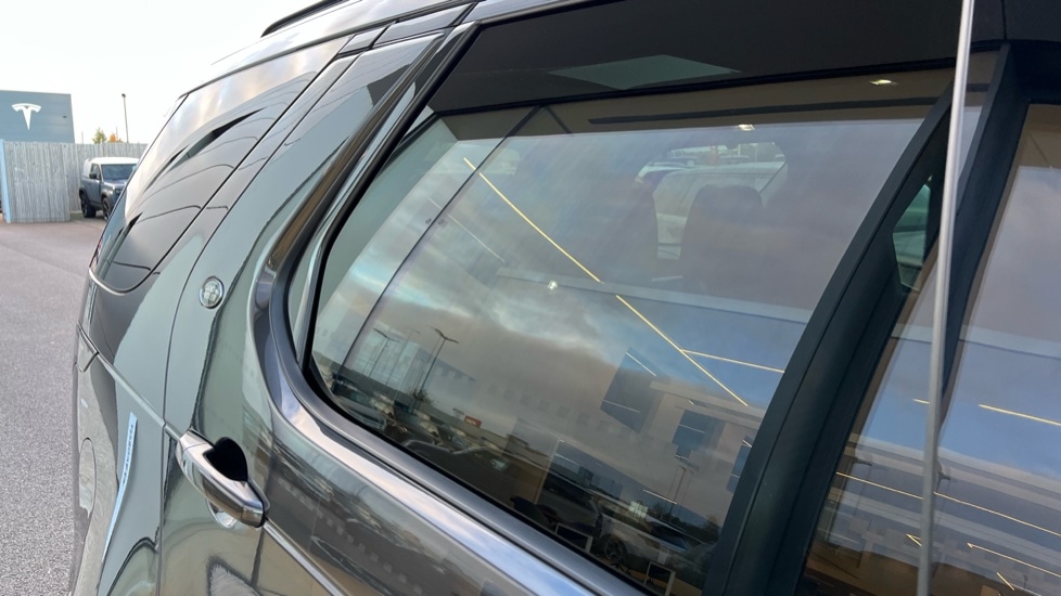 Used Land Rover Discovery 2024 for sale - 76870544: Photo 56