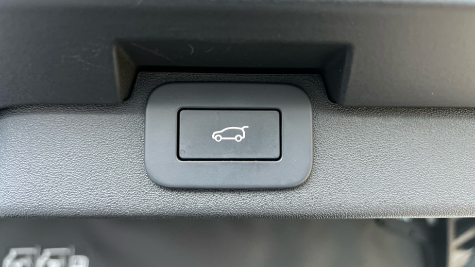 Used Land Rover Discovery 2024 for sale - 76870544: Photo 60