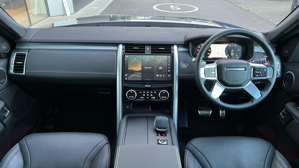 Used Land Rover Discovery 2024 for sale - 76870544: Photo 9
