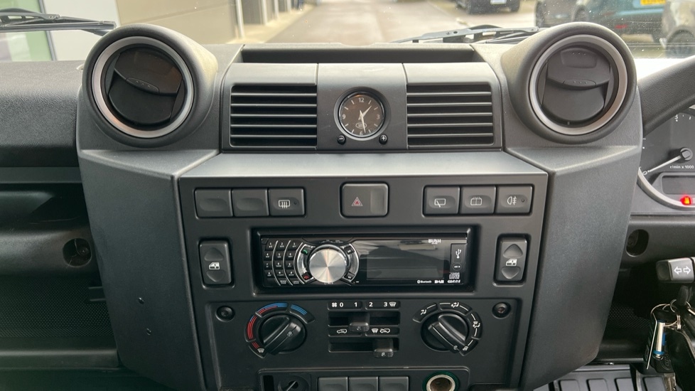 Used Land Rover Defender 2010 for sale - 77018300: Photo 14