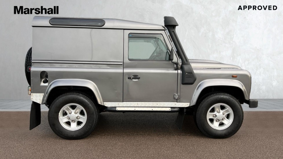 Used Land Rover Defender 2010 for sale - 77018300: Photo 5