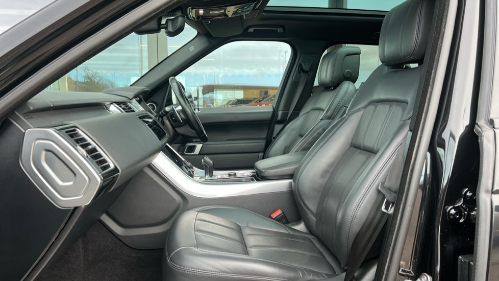 Used Land Rover Range Rover Sport 2021 for sale - 76873828: Photo 3