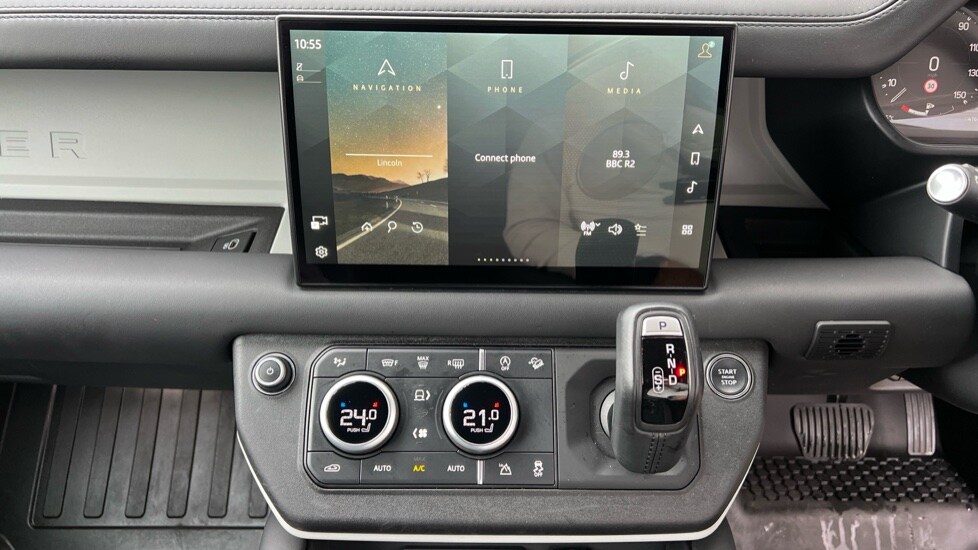 Used Land Rover Defender 2022 for sale - 76874045: Photo 14