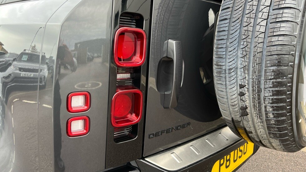 Used Land Rover Defender 2022 for sale - 76874045: Photo 19