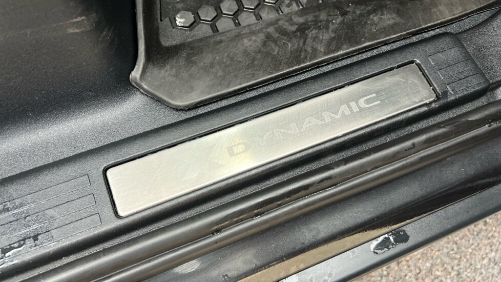 Used Land Rover Defender 2022 for sale - 76874045: Photo 23