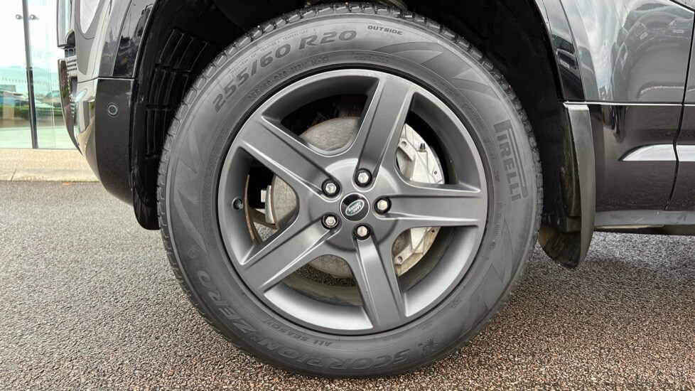 Used Land Rover Defender 2022 for sale - 76874045: Photo 32