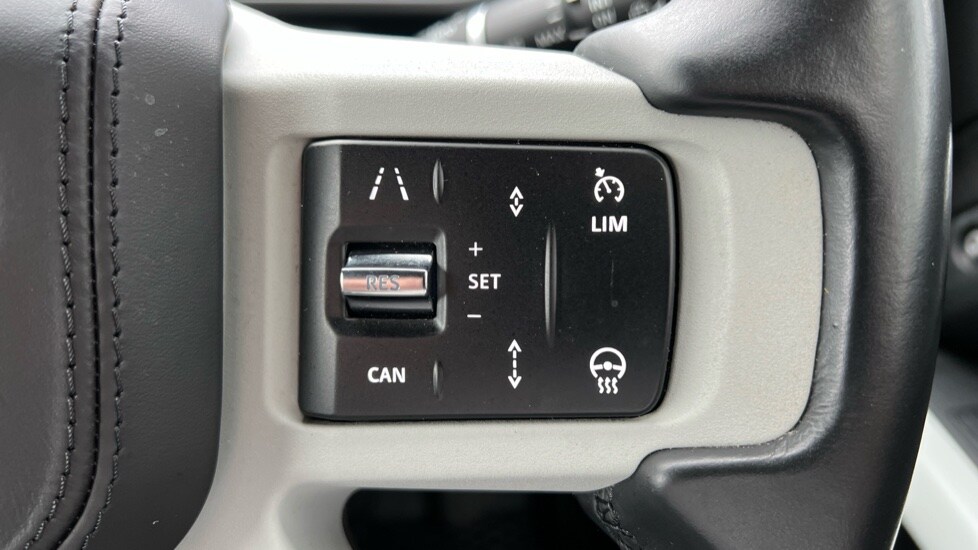 Used Land Rover Defender 2022 for sale - 76874045: Photo 37