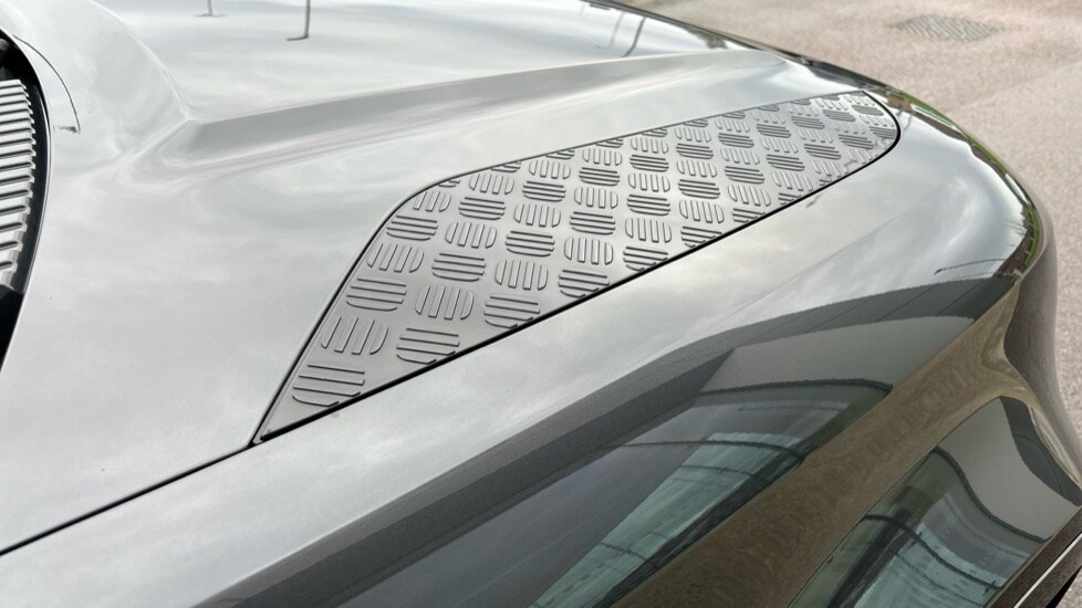 Used Land Rover Defender 2022 for sale - 76874045: Photo 54