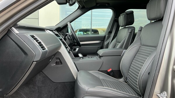 Used Land Rover Discovery 2023 for sale - 76161513: Photo 3
