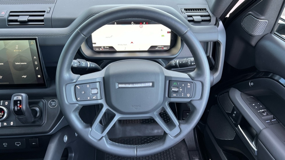 Used Land Rover Defender 2023 for sale - 77031273: Photo 15