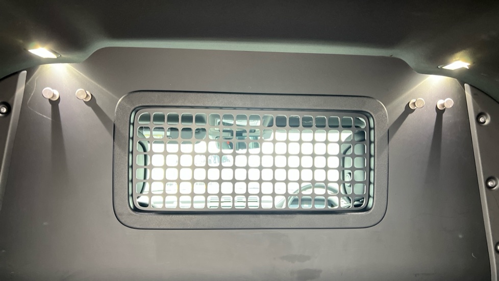 Used Land Rover Defender 2023 for sale - 77031273: Photo 18