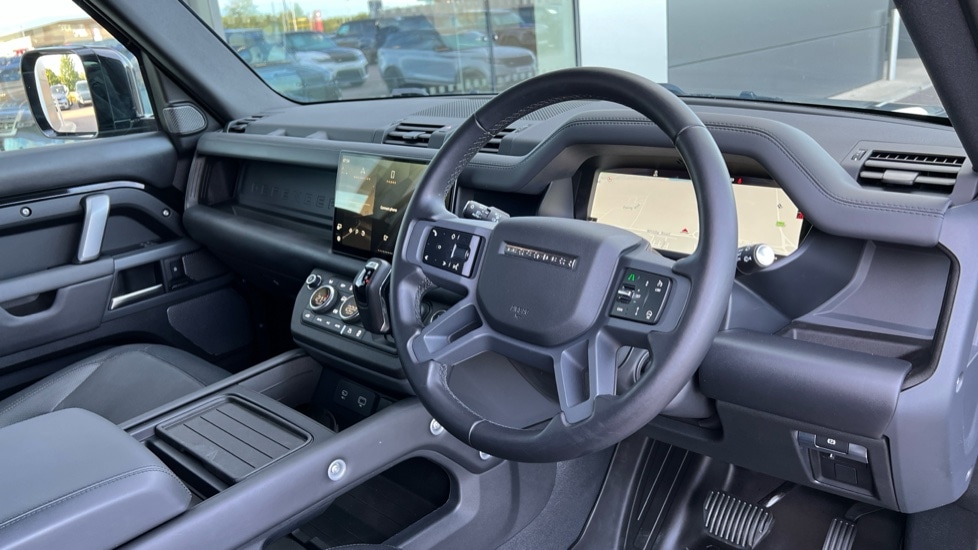 Used Land Rover Defender 2023 for sale - 77031273: Photo 28
