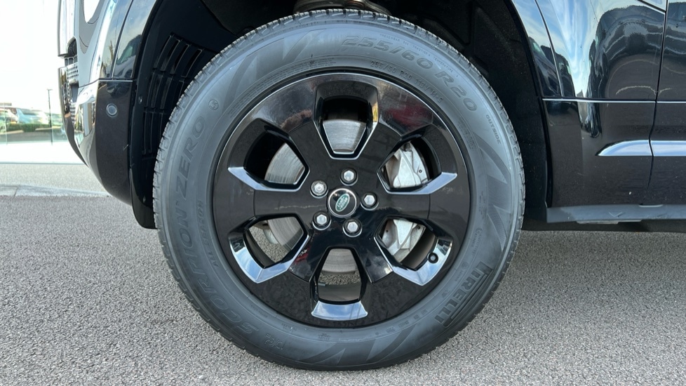 Used Land Rover Defender 2023 for sale - 77031273: Photo 32