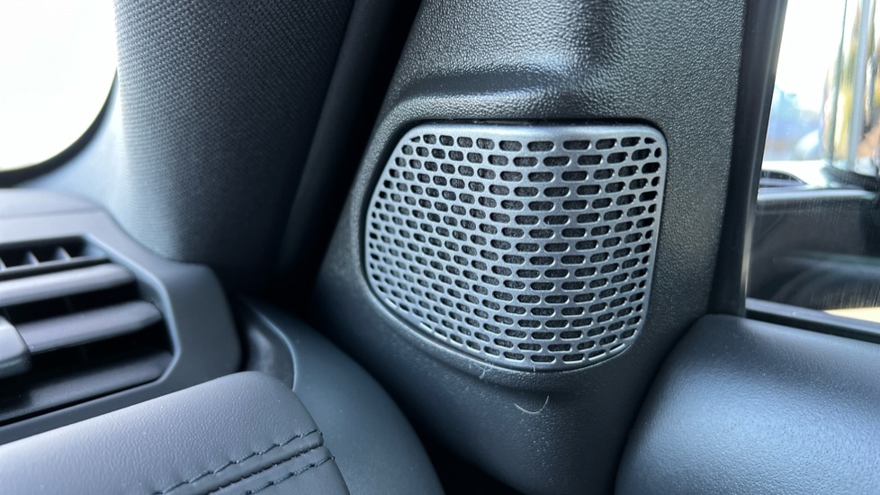 Used Land Rover Defender 2023 for sale - 77031273: Photo 39