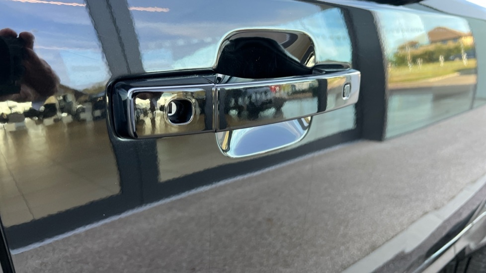 Used Land Rover Defender 2023 for sale - 77031273: Photo 48