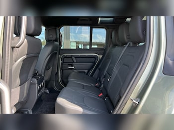 Used Land Rover Defender 2025 for sale - 75815472: Photo