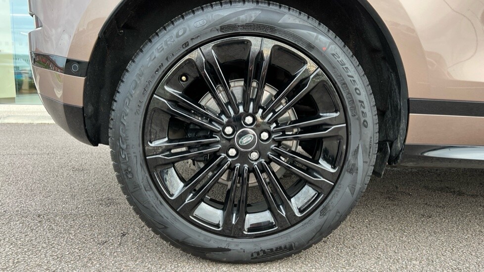 Used Land Rover Range Rover Evoque 2025 for sale - 76869809: Photo 31