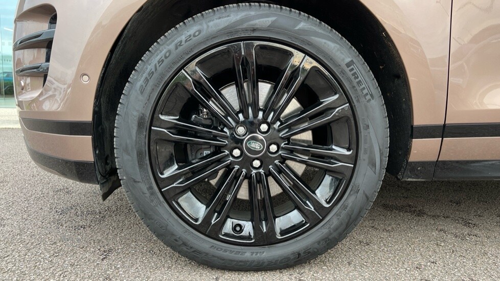 Used Land Rover Range Rover Evoque 2025 for sale - 76869809: Photo 32